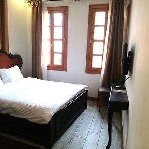 Standard Zimmer mit Kingsize-Bett